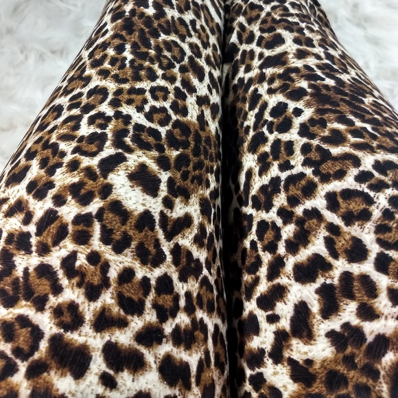 Leopard Print Leggings - Picture 4 of 6